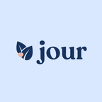 Inscription "jour" en bleu marine accompagnée du logo Nivuni (feuilles et cœur) sur fond bleu clair.